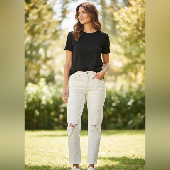 CAbi Denim - CAbi White Distressed Straight-Leg Jeans